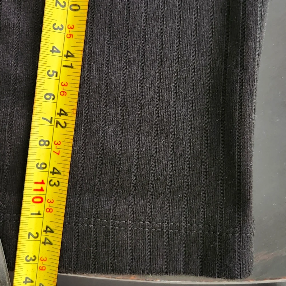 Midi Ribbed Dress With Belt - Picture 8 of 9